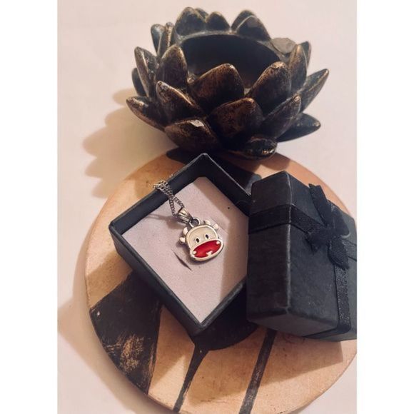 Cute COW NECKLACE - Picture 2 of 6